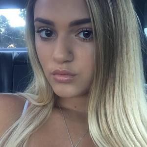 Meet your Posher, Katelyn